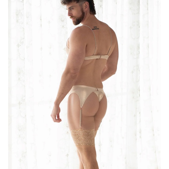 Meet your Posher, Ryan - Picture 3 of 5